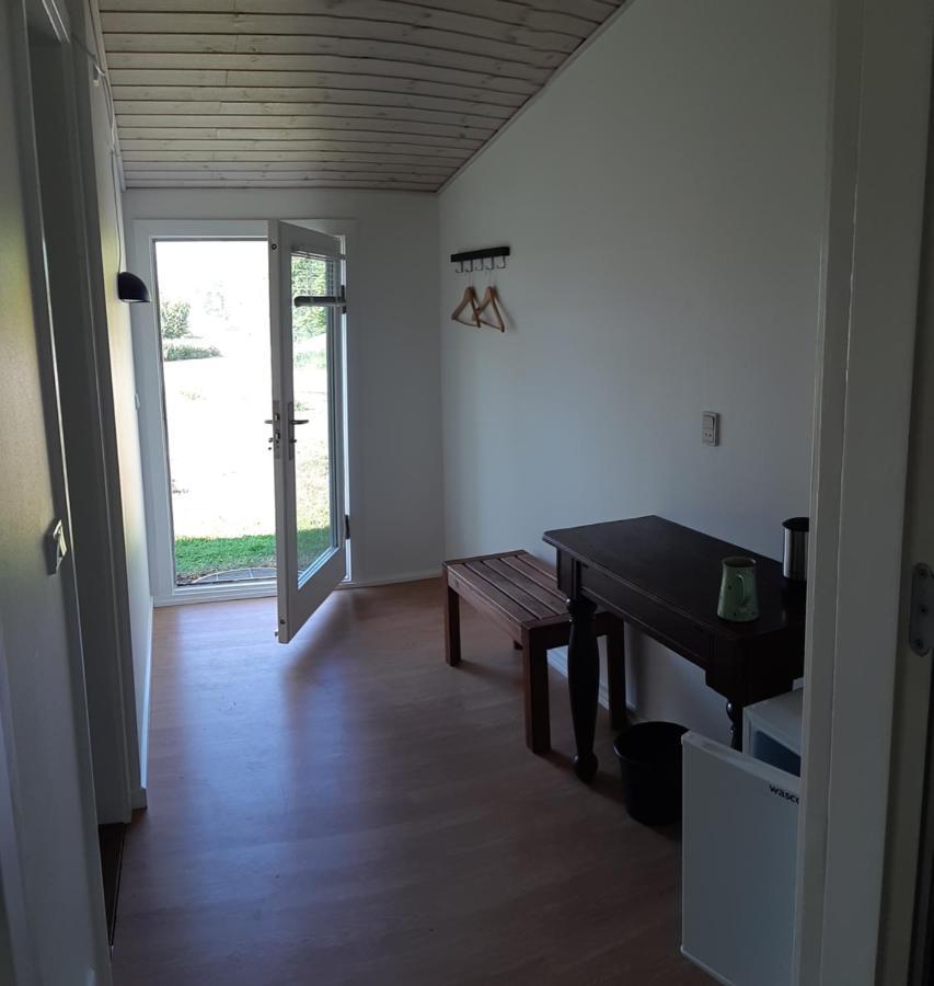 Karens Bakke 2 Bed & Breakfast Glesborg Exterior photo