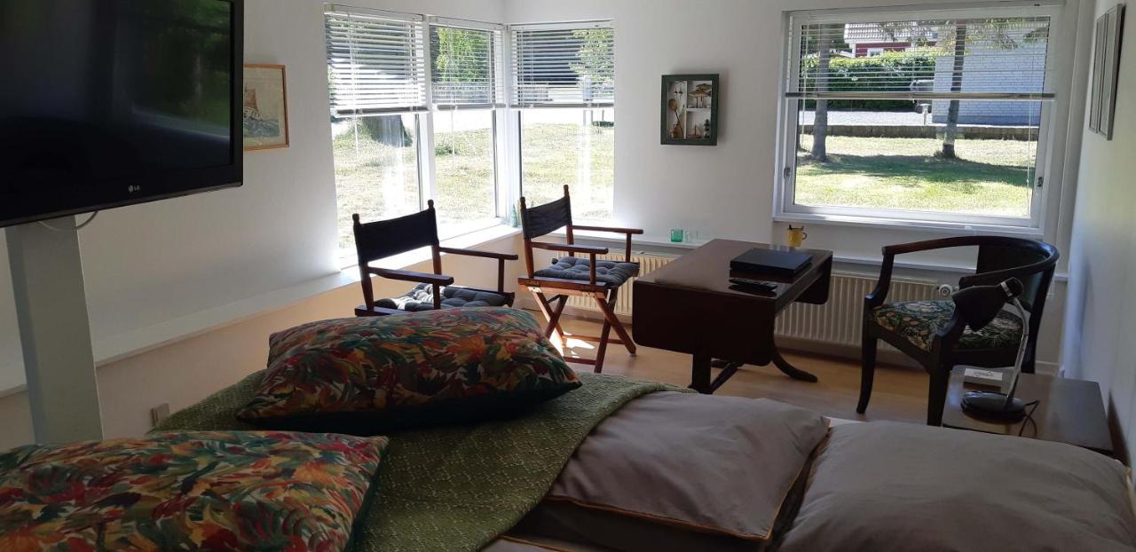 Karens Bakke 2 Bed & Breakfast Glesborg Exterior photo